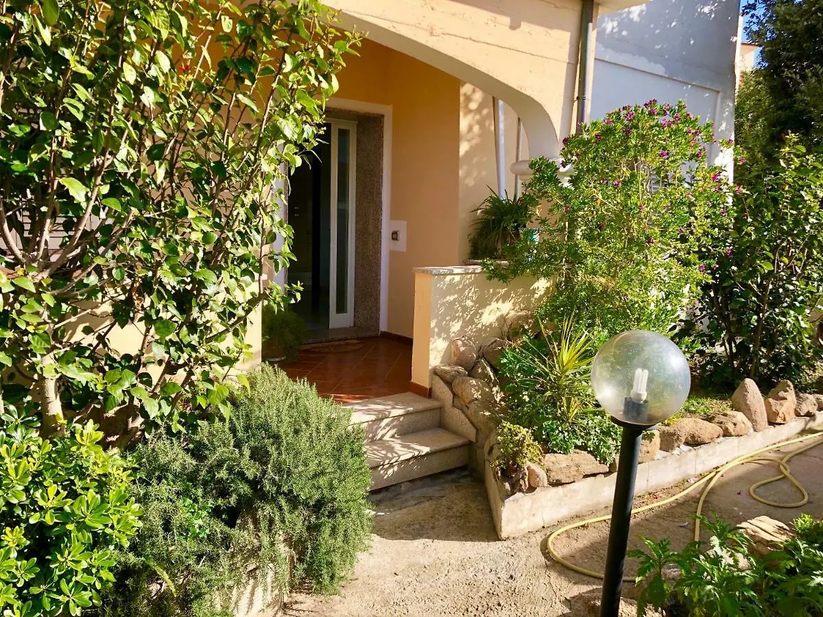 Casa Vacanze Dolce Hibiscus Apartment Olbia 0*,